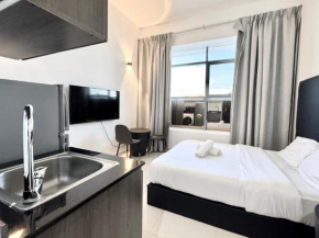 Stylish Studio Available for Short Term Stay on Sheikh Zayed Road